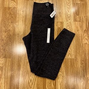 Aritzia Talula high waisted leggings